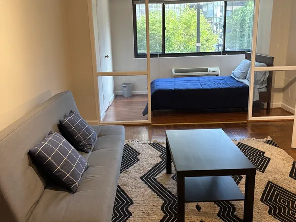 2141 I St NW, Washington, DC
