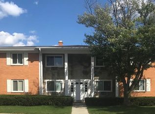 10119 W Grant Ct APT 1, Milwaukee, WI 53227