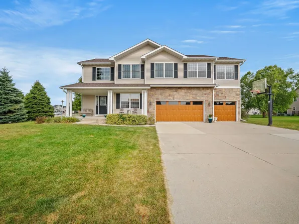 2740 Georgetown Ave, Norwalk, IA 50211