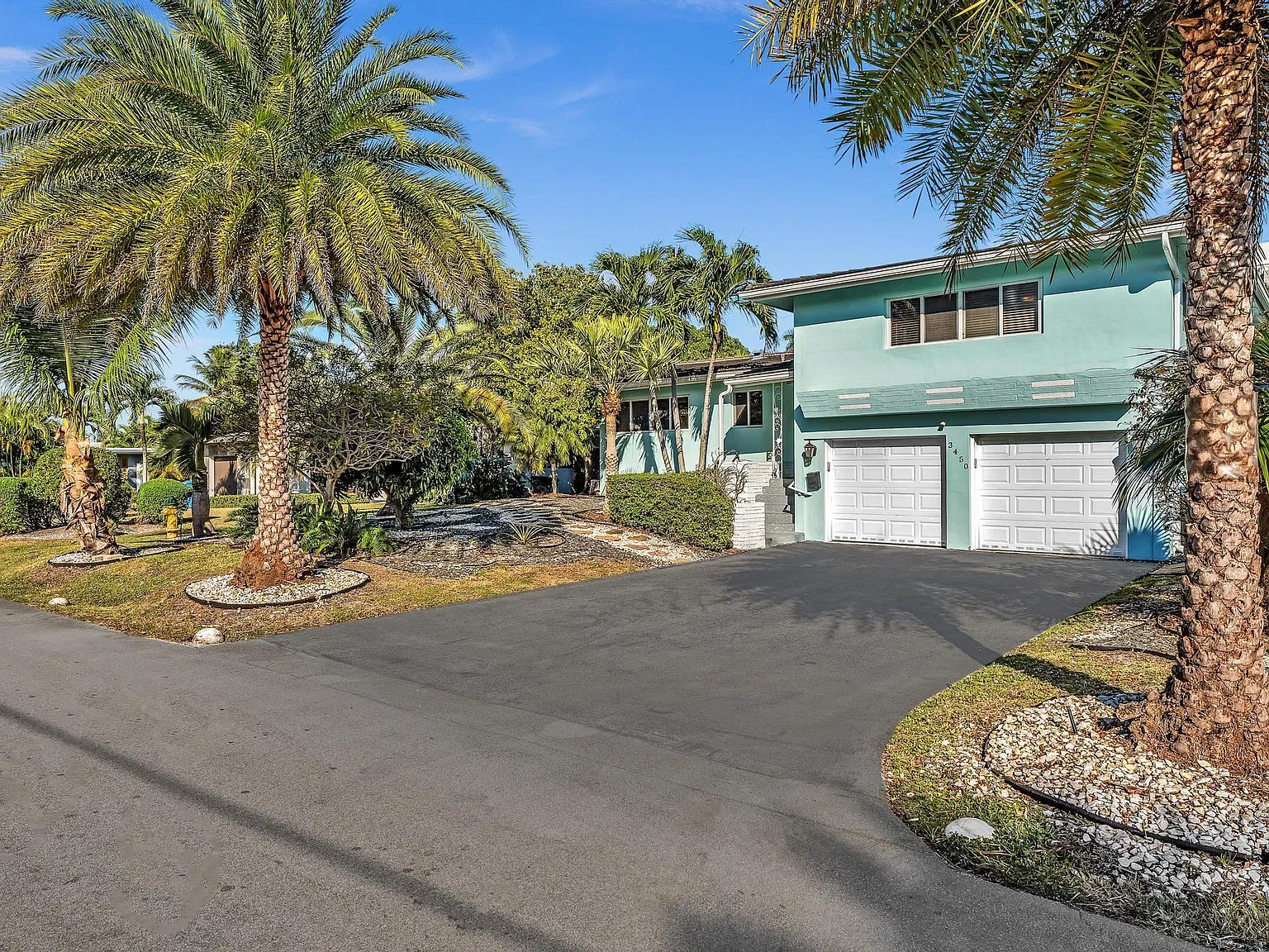 4 bed, 3.0 bath, 1998 sqft, $7,300 — Photo 4