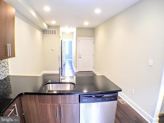 3rd image of 2012 W Girard Ave APT 14-A