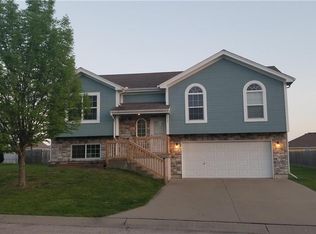 1605 W 7th St, Knob Noster, MO 65336