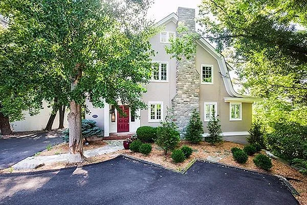 3 bed, 3.5 bath, 3602 sqft, $3,200 — Photo 1