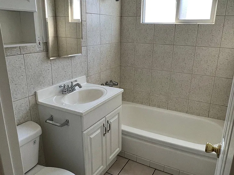 5656 Fountain Ave #B — Photo 18