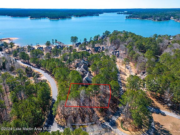 3rd image of 69 Glynmere Dr