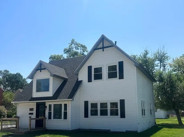 229 E Beam St, Porter, IN 46304