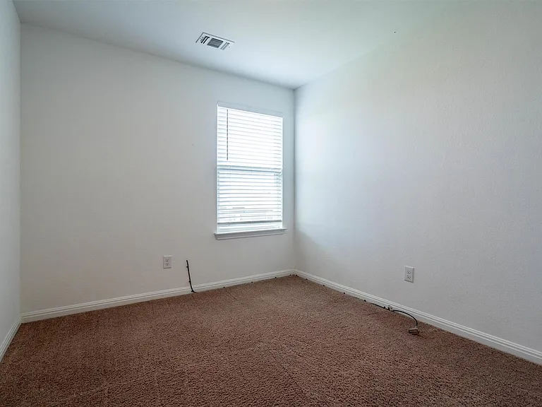 128 Maywood Ln — Photo 17