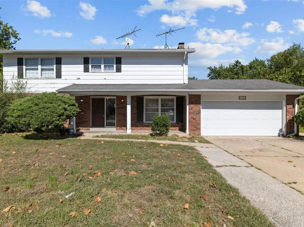 2408 Park Ave, Saint Charles, MO 63301