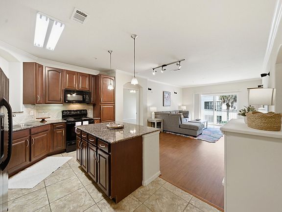 3rd image of 1085 Shop Rd Unit 237