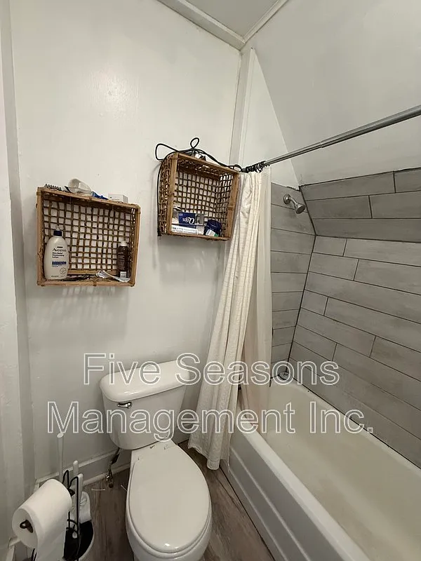 Studio, 1.0 bath, 400 sqft, $1,175 — Photo 4