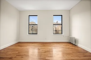 76 Saint Nicholas' Place