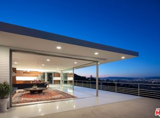 7797 Torreyson Dr, Los Angeles, CA 90046