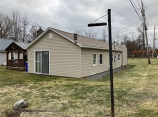 935 Vinecliff St, Waterport, NY 14571