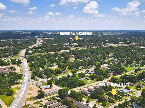 604 N Hall St, Caldwell, TX 77836