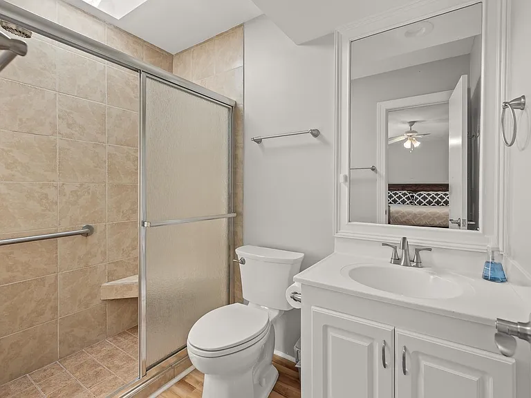 1112 Daffodil Ln — Photo 7