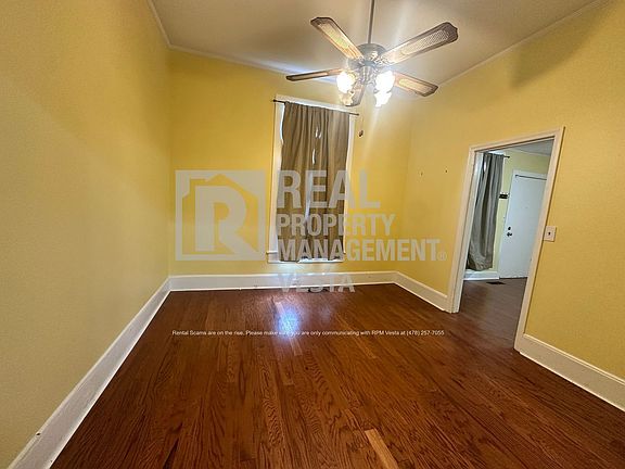 5th image of 346 E Main St