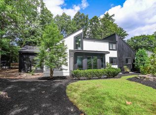 10 Deacon Drive, Nashua, NH 03063