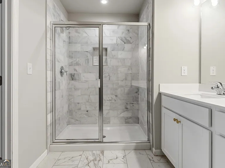 6504 Brooklake Ct — Photo 9