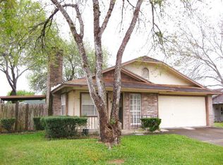 104 Suzanne Ln, Victoria, TX 77901