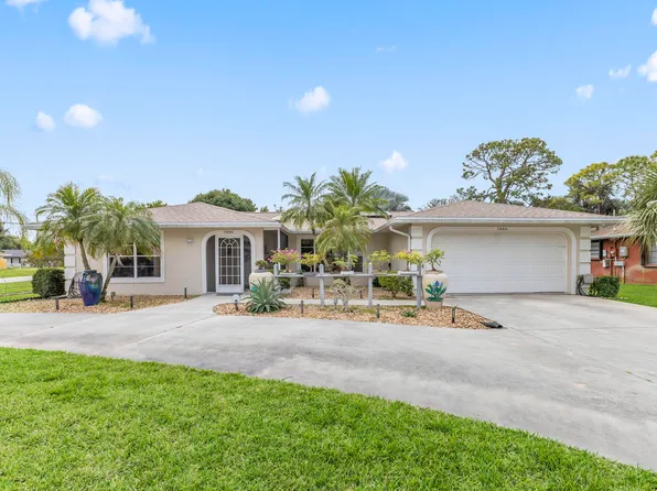 1446 SE Grapeland Avenue, Port St Lucie, FL 34952