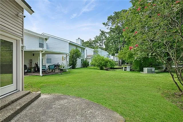 9 Caribbean Ct — Photo 23