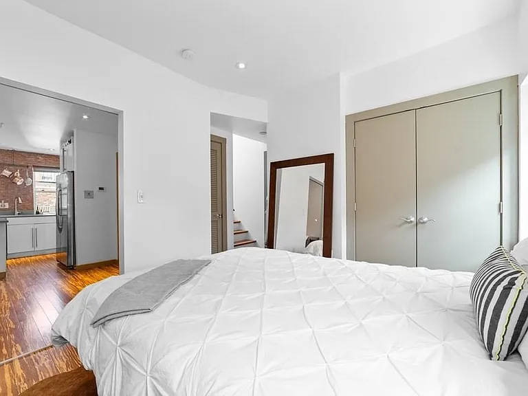 112 Prince St #4 — Photo 14