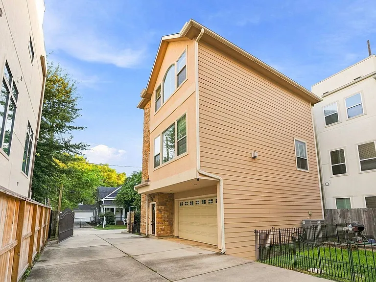 1714 Ovid St #A — Photo 2