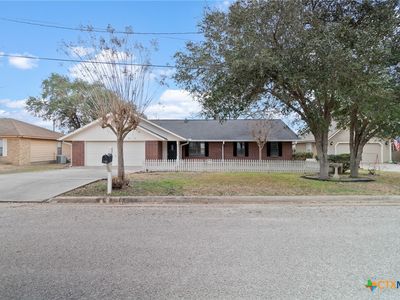 303 Turner St, Yoakum, TX, 77995