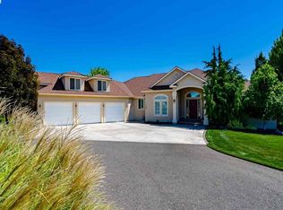 1180 Pinto Loop, Richland, WA 99352