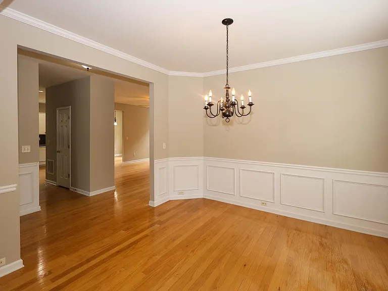 2895 Haynes Club Cir SW — Photo 6