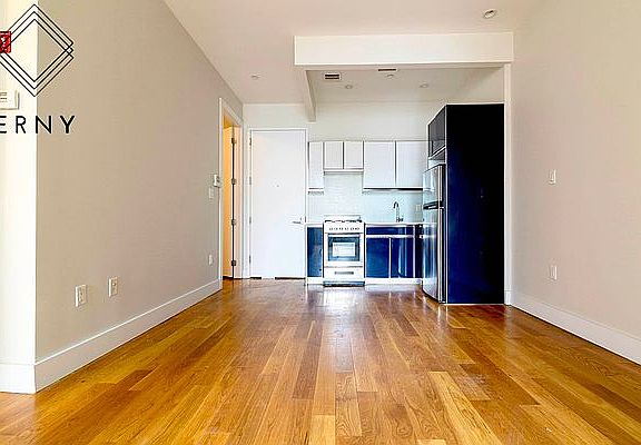 2nd image of 736 Dekalb Ave #2F