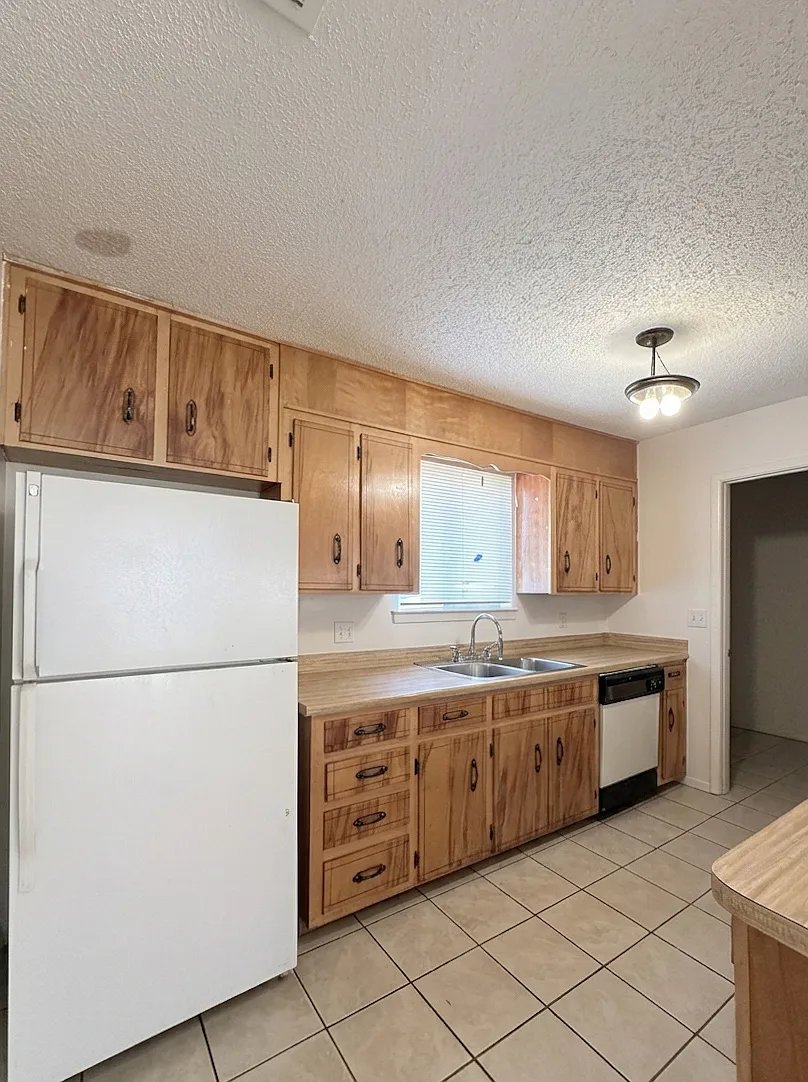 517 South 61st Ave - 517B — Photo 2