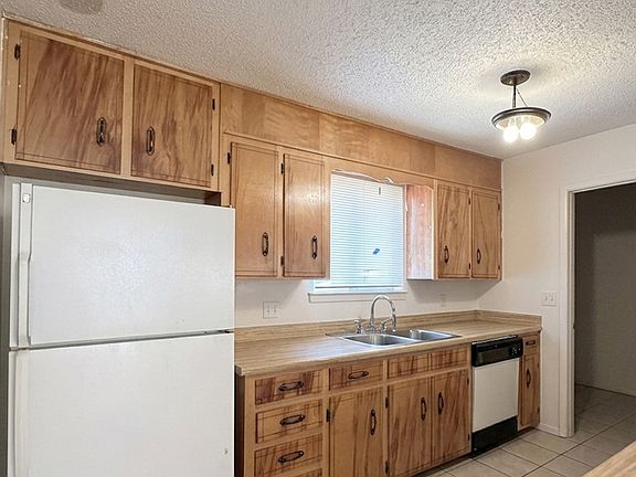 2nd image of 517B S 61st Ave