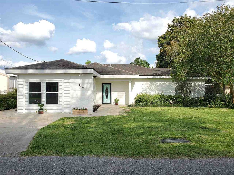 1st image of 1107 E Camellia Dr