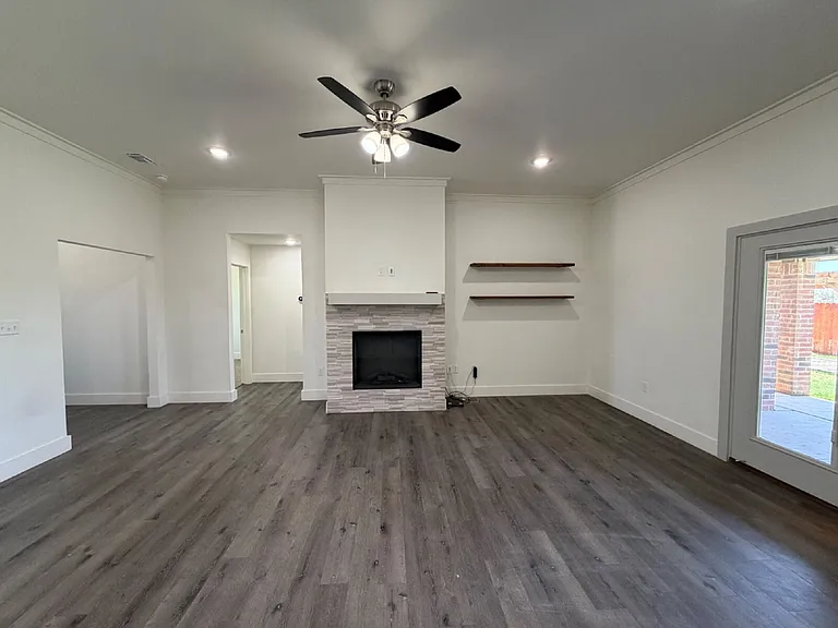 405 Ranger St — Photo 7