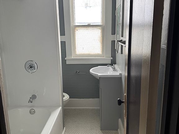 Brand new update bathroom