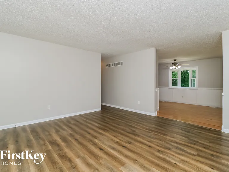 2705 Peachwood Trl — Photo 3