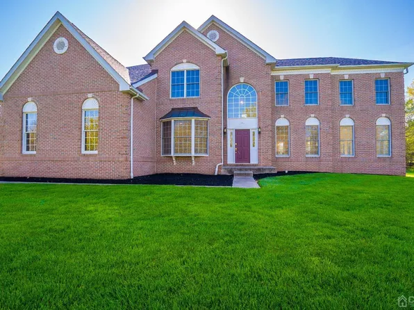 196 Grayson Dr, Belle Mead, NJ 08502