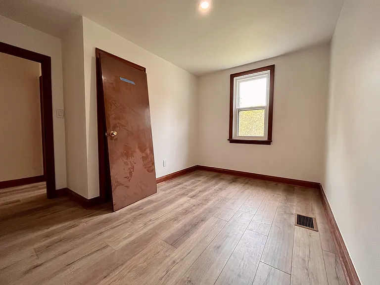 34 Hodge St — Photo 11