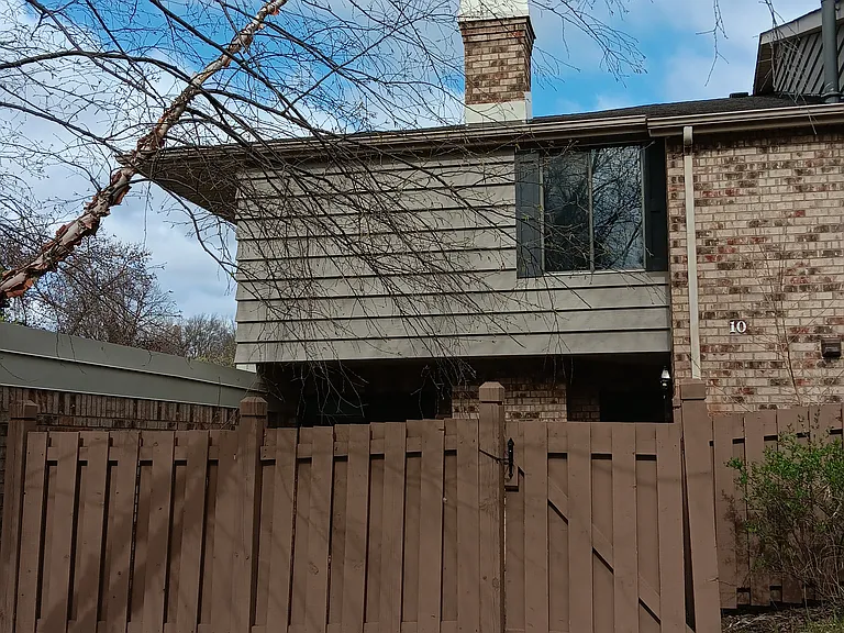 3675 Independence Ave S #10 — Photo 11