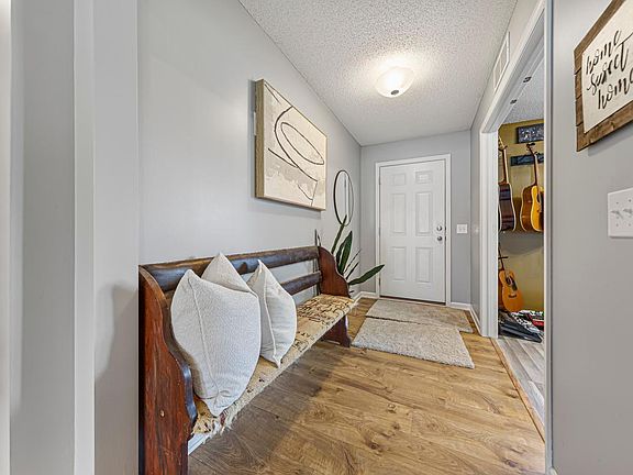5th image of 1520 Willow Cir
