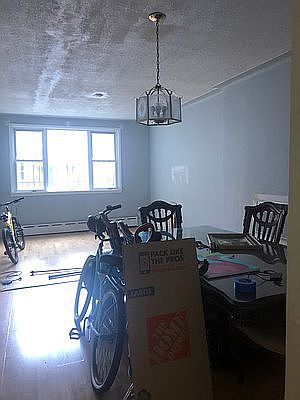 4th image of 2355 Crescent St #1