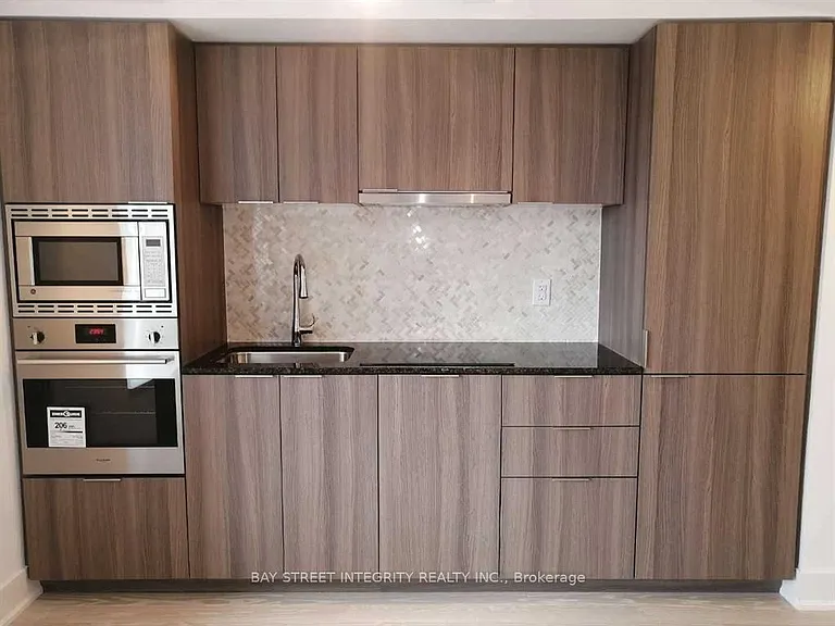 955 Bay St #2206 — Photo 8