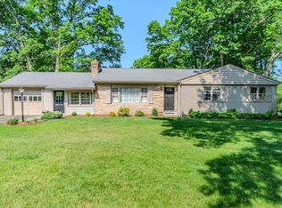 44 Squire Ln, Springfield, MA 01118