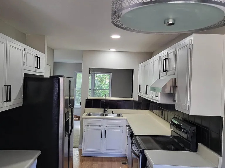 4270 Cabretta Dr SE — Photo 2