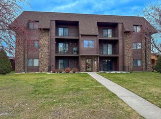 2635 Gateway Ave N #8, Bismarck, ND 58503