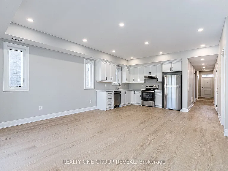 227 Grenfell St #1 — Photo 6