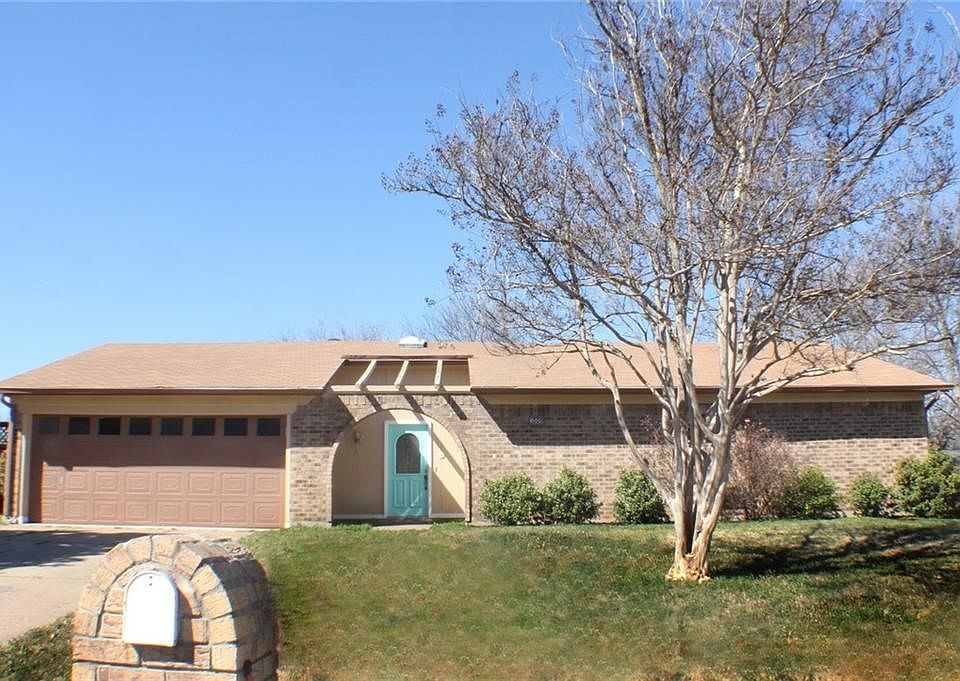 1009 Terrebonne