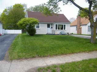 99 Wood Rd, Rochester, NY 14626