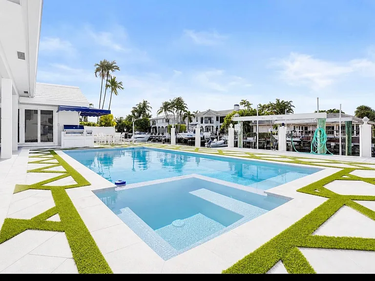 885 Nafa Dr — Photo 10